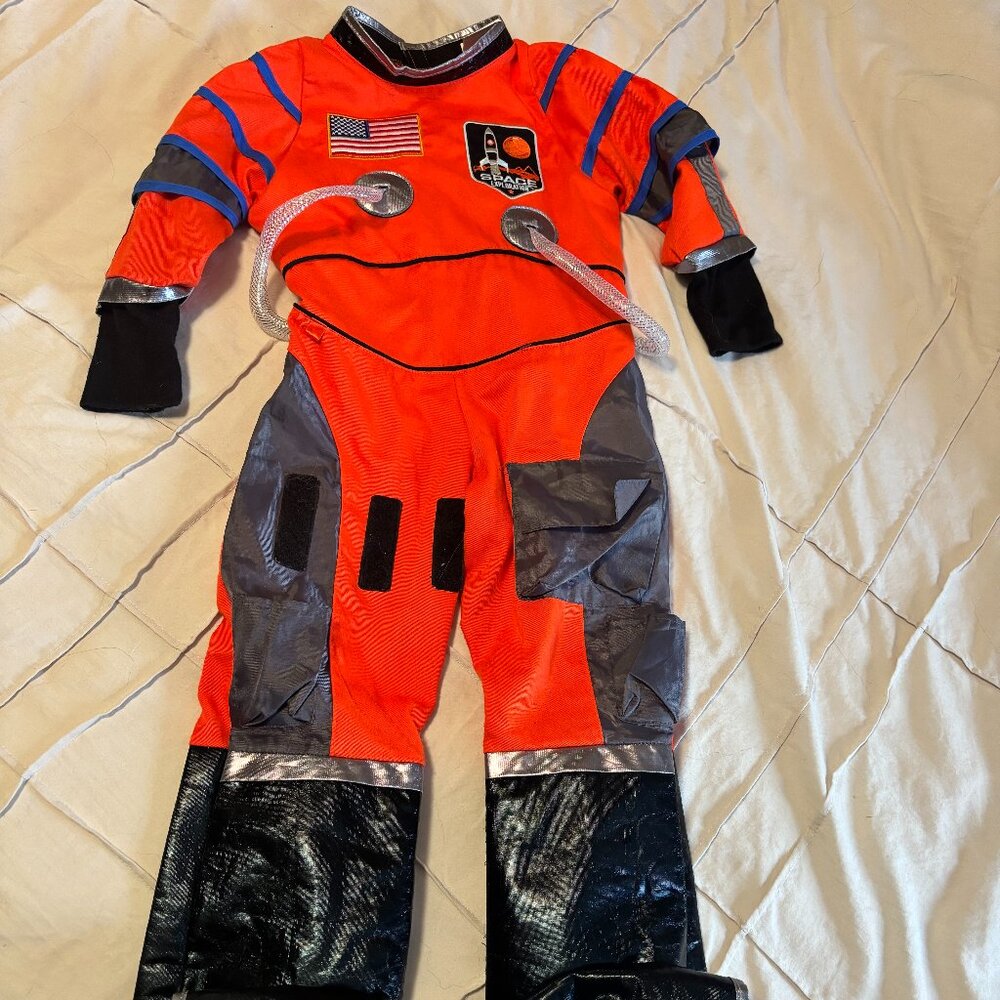Toddler Astronaut Space Costume with Boot Covers - Great condition - Size 3/4T